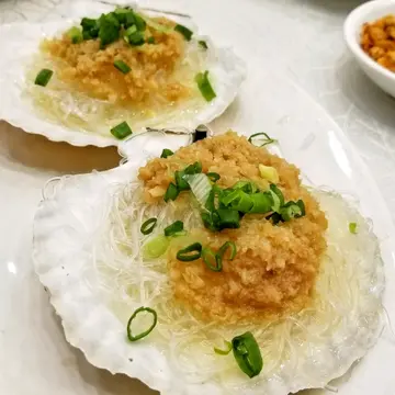 蒜蓉粉絲蒸元貝