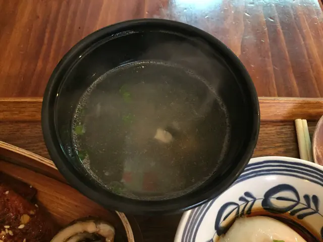鰻魚肝白貝湯