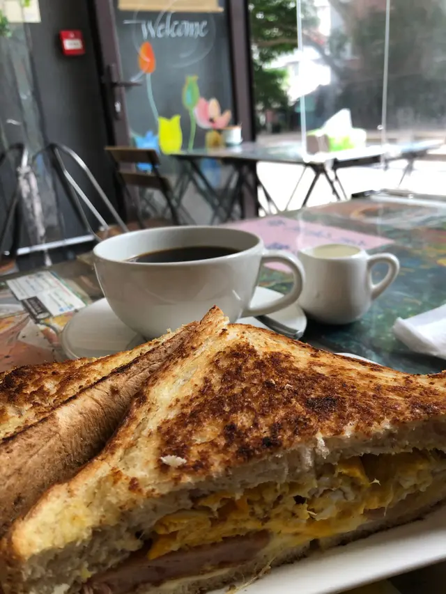 多了隔板但無阻幸福感的一個上午，美味依然