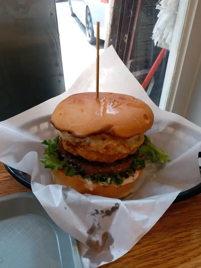 香辣煙肉蛋羊堡加蝦堡