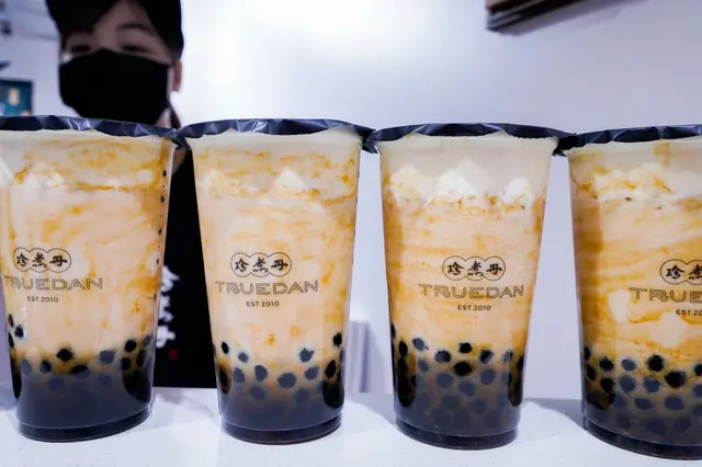 黑糖珍珠厚鮮奶
用鮮奶沖出黎好飲好多, 健康啲, 口感又順滑啲。
珍珠分量好足，咬落有嚼口之餘, 仲有淡淡黑糖味。