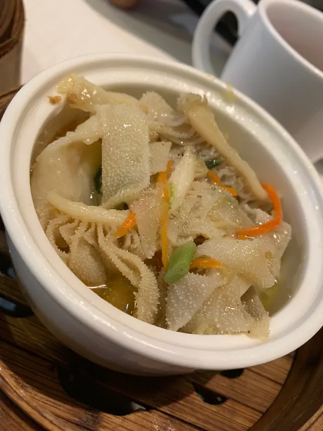 下面墊的蘿蔔都好好味