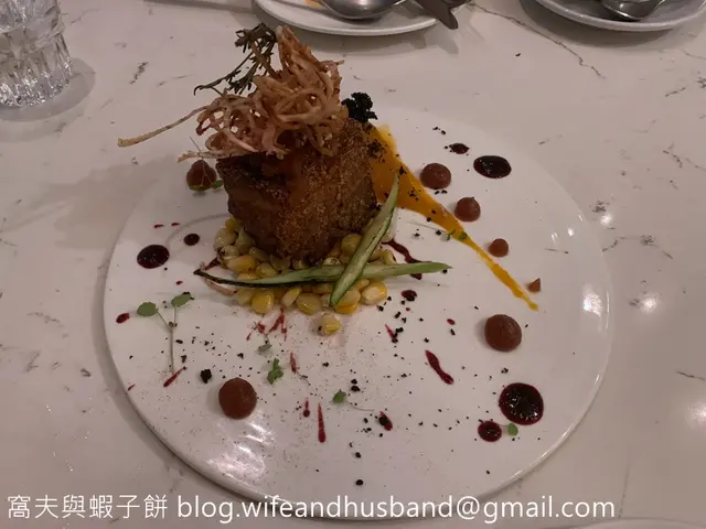 西班牙黑毛豬腩配蘋果奶油瓜蓉