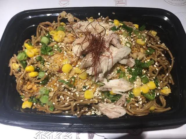 阿婆蔥油雞絲撈蕎麥麵