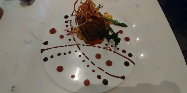 西班牙豬腩配蘋果蓉