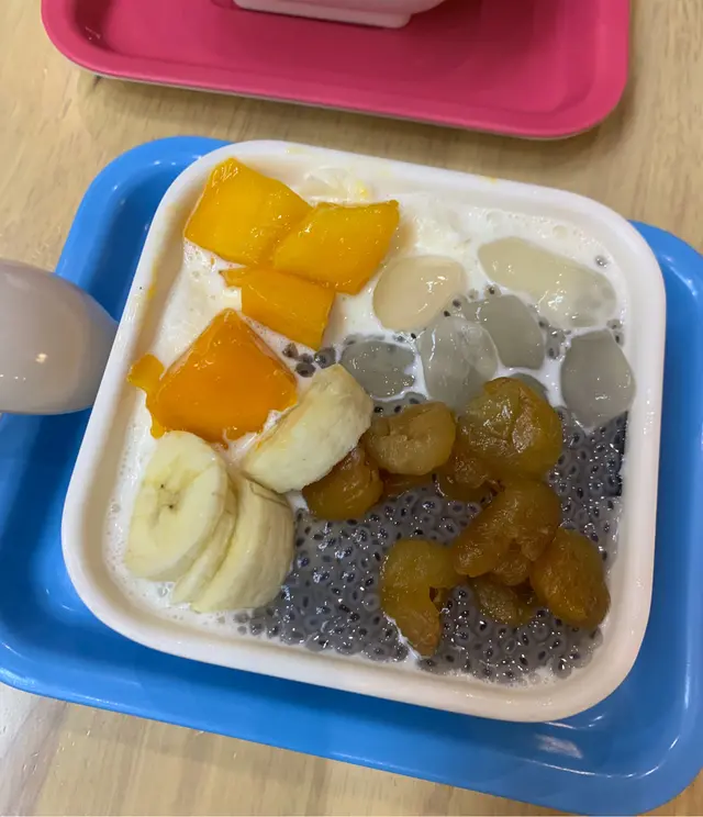白雪黑珍珠