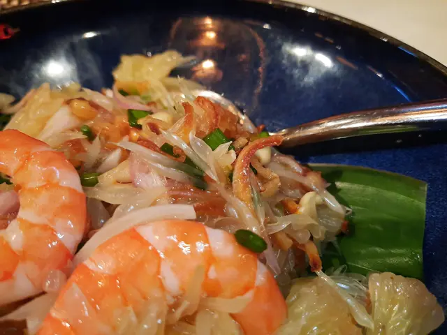 泰式柚子鮮蝦沙律