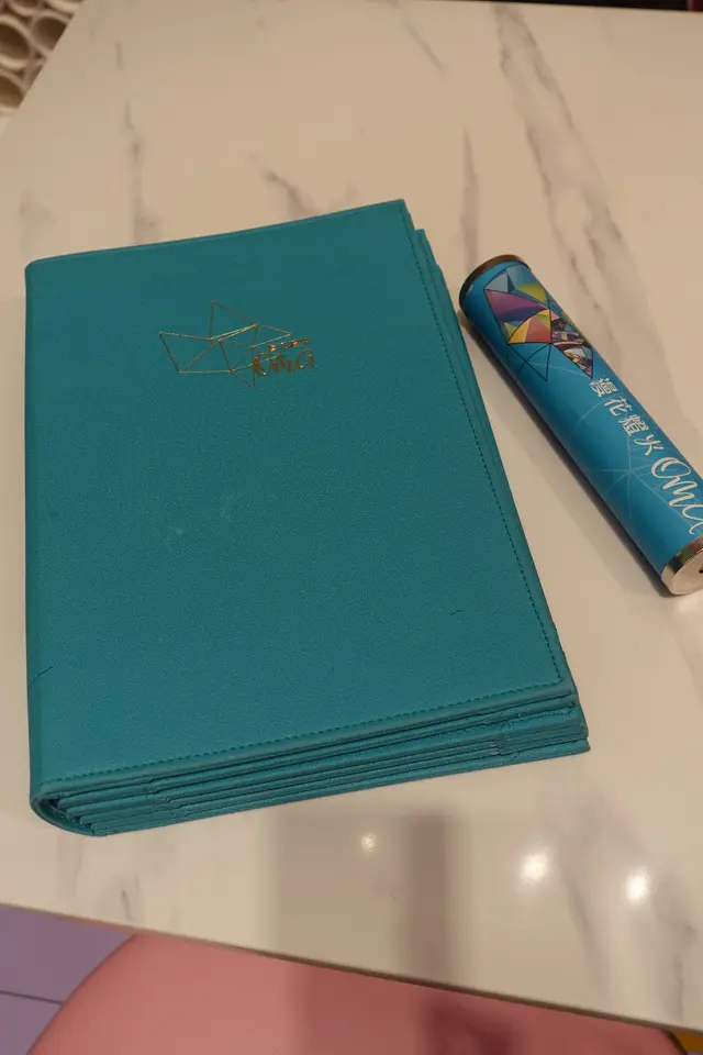 餐廳自家製的萬花筒,好讓食客享受看萬花筒圖案千變萬化的樂趣!