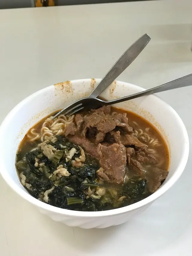 雪菜肉絲沙嗲牛肉麵