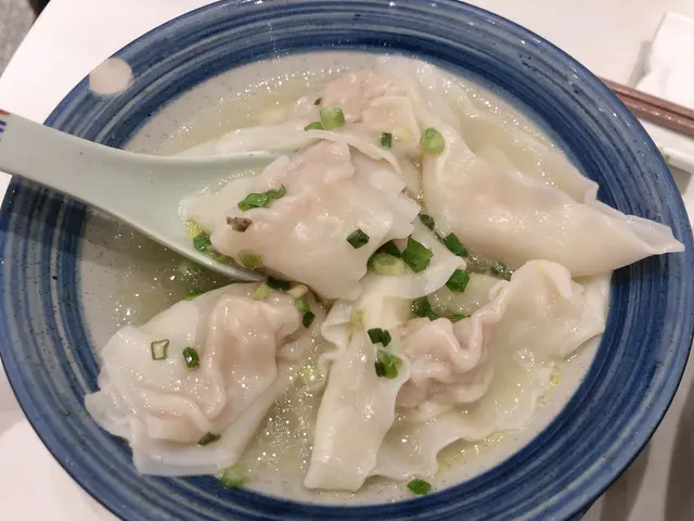 雞湯雲吞