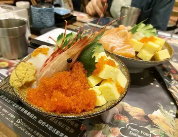 特上海膽丼