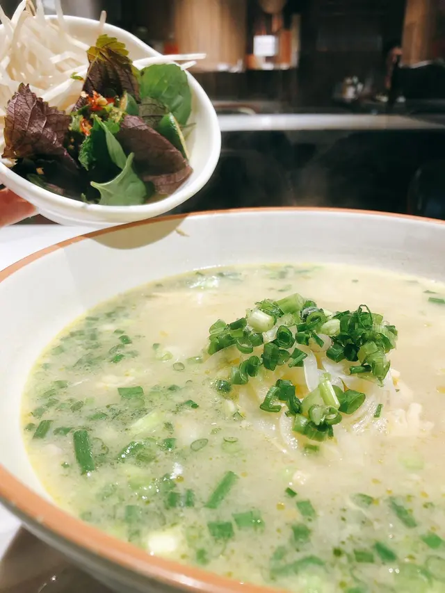 自家濃湯雞絲粉