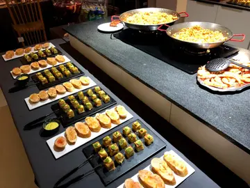 Paella Night all inclusive with sangria flow all night for just 500$ per head!!!!