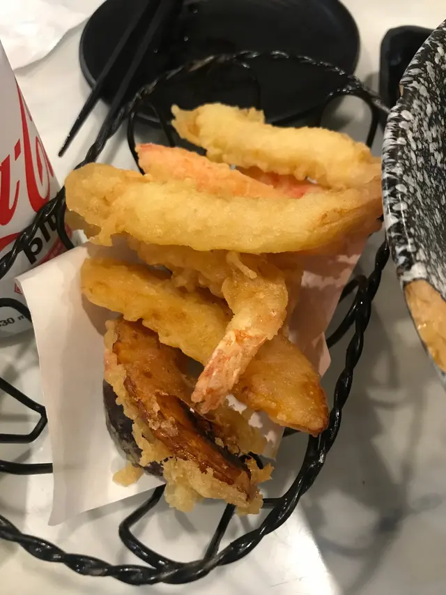 好脆同埋炸粉夠薄,不過冇天婦羅汁差少少~