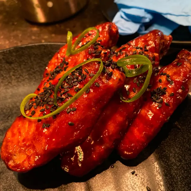 黑芝麻海鮮蜂蜜雞翼