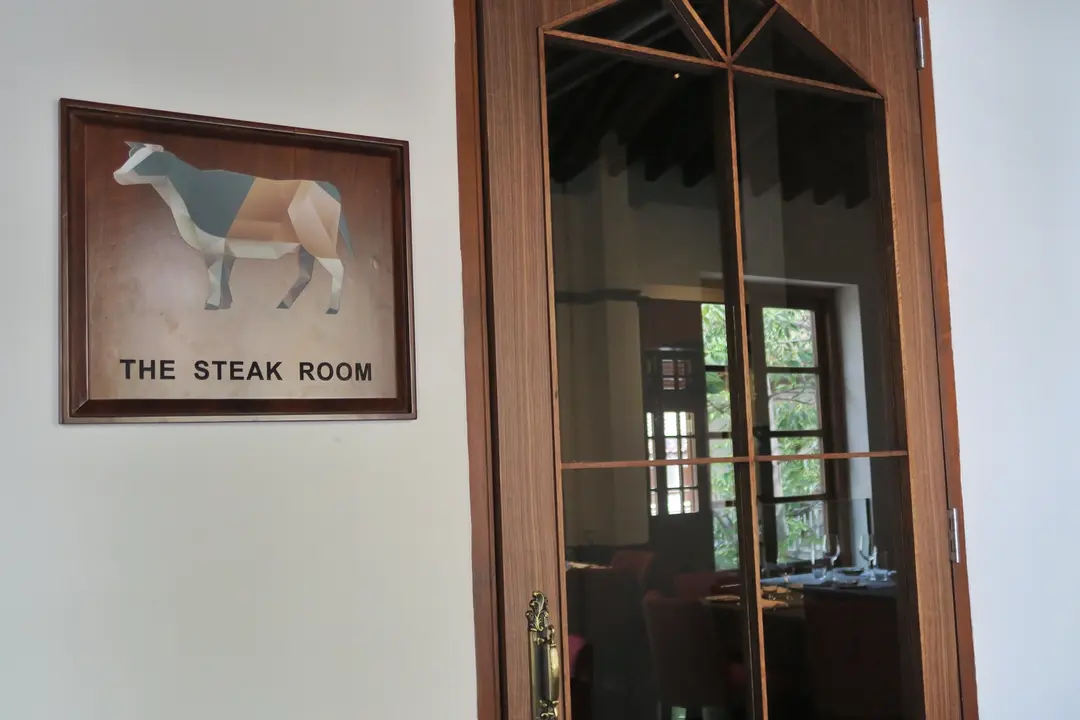 THE STEAK ROOM