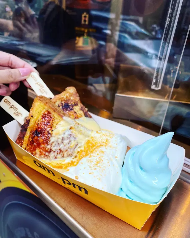 金燒奶黃布丁多士