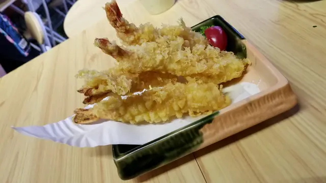 炸得勁鬆化,蝦鮮甜彈牙😋!