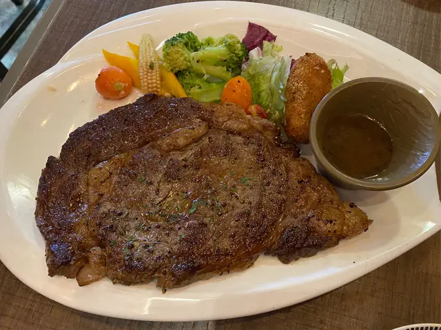 燒美國頂級肉眼牛扒配松露汁(12oz)