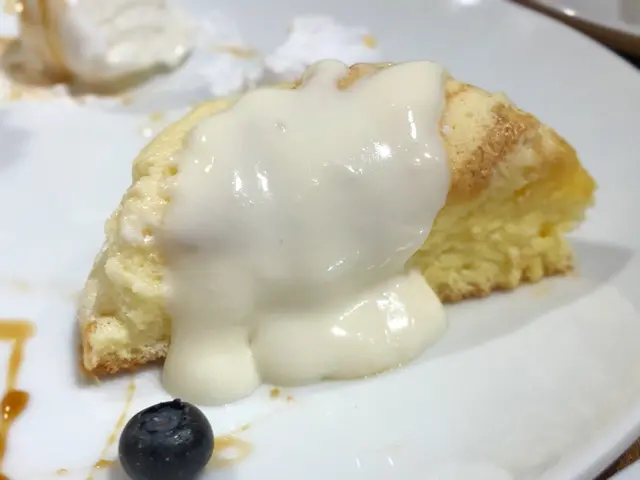 厚Pancake 伴海鹽芝士卡士達醬及雲尼拿雪糕