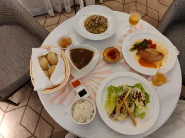 Hotel In room dining 