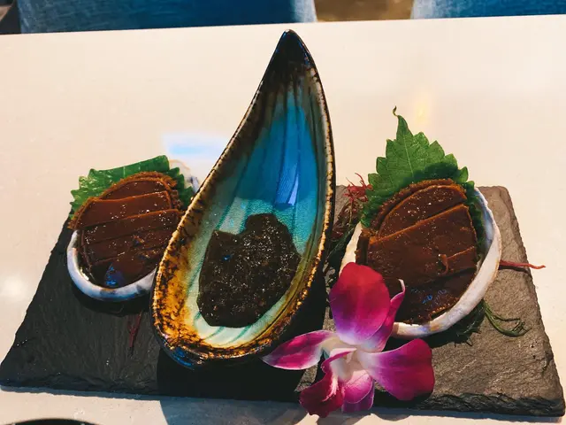 磯燒鮑魚加鴨肝醬
