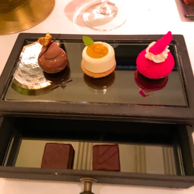 Petit  Fours
