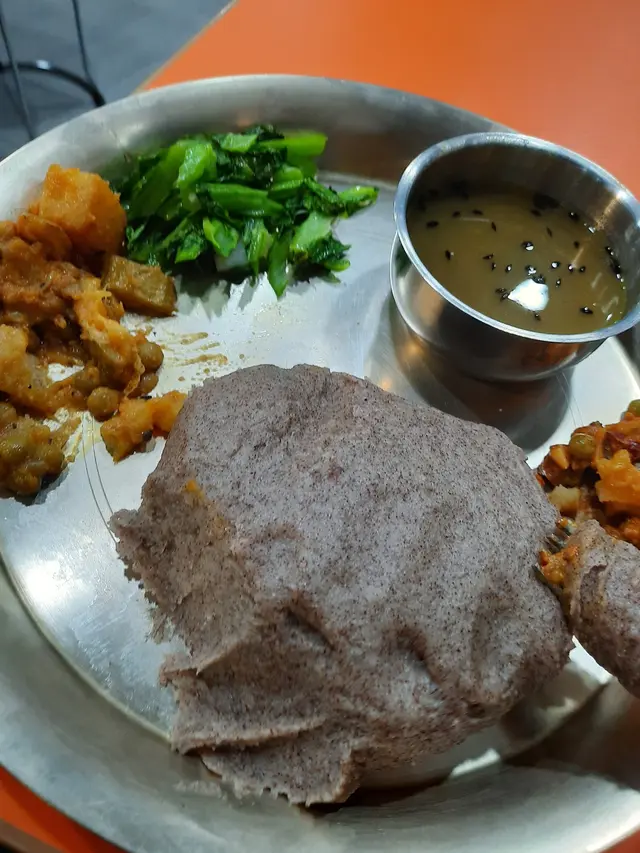 Dhido Vegetarian Set