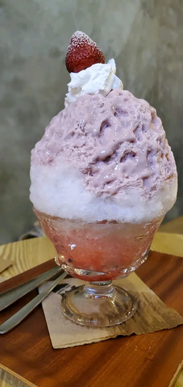 草莓speical味配北海道牛奶奶涷