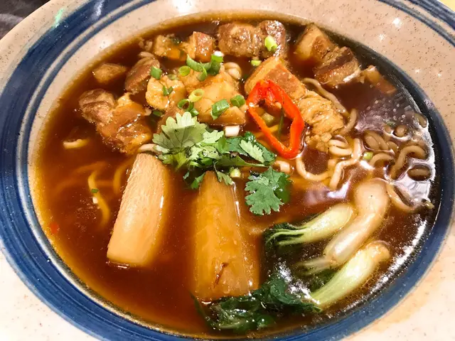 牛腱夠腍又入味
牛肉湯底微甜
麵嘅粗幼度岩岩好