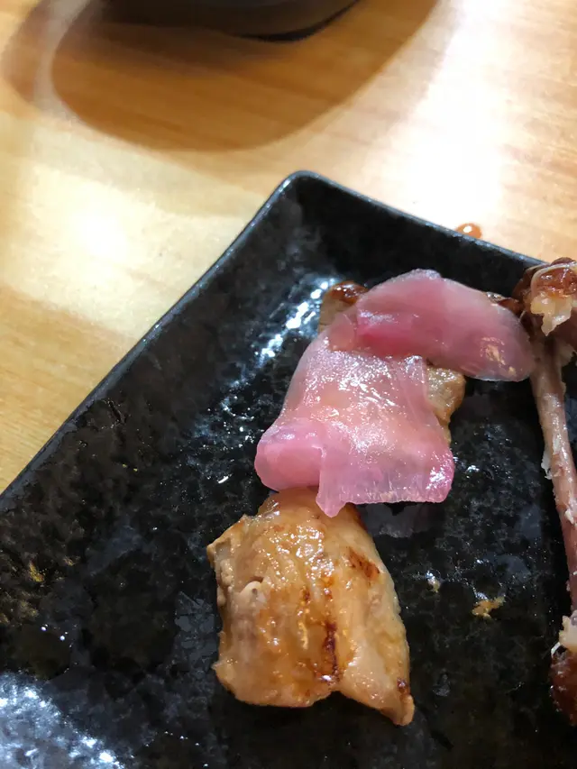 老闆教配子薑食，真係好好食！  （一串有5-6片肉）