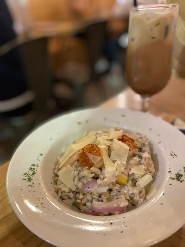 日本帶子黑松露什菌意大利飯