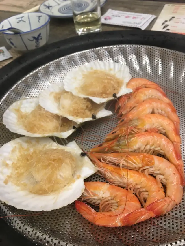 元貝一隻;海蝦兩隻