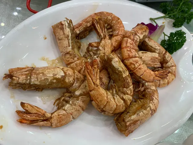 虎蝦好爽口, 美極好夾蝦味, 食到蝦既鮮味, 唔會太濃味