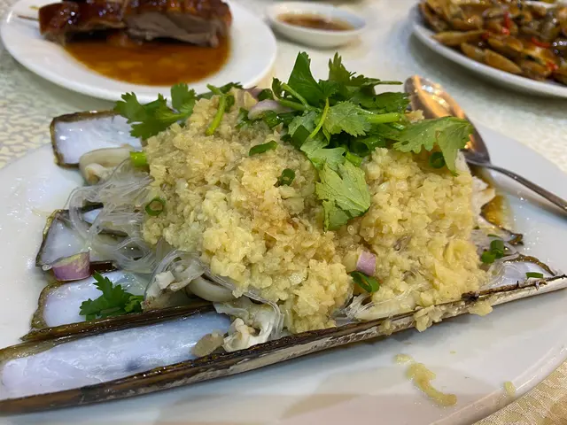 蒜蓉粉絲蒸蟶子