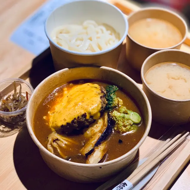 自家製芝士漢堡扒湯咖喱定食