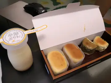 各款芝士蛋糕及布丁