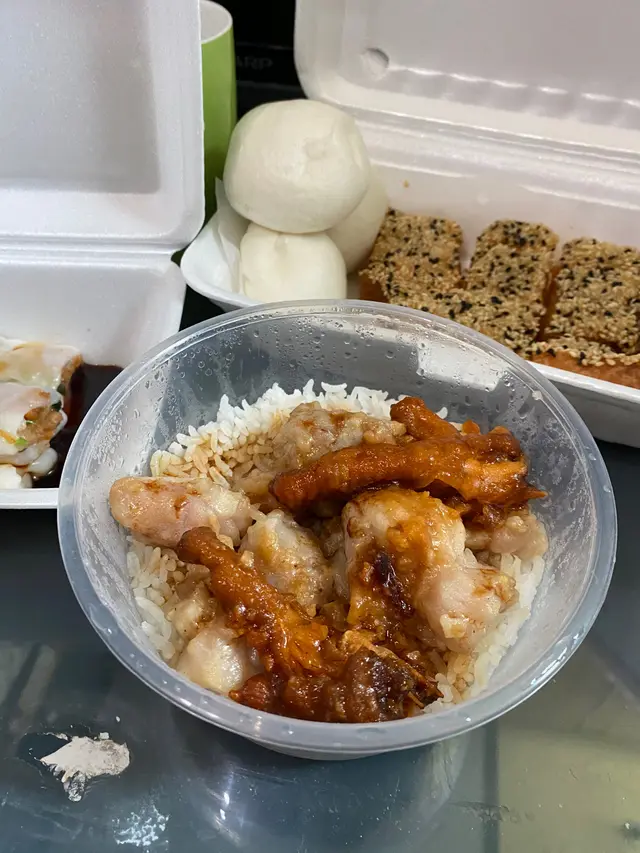 鳳爪排骨飯