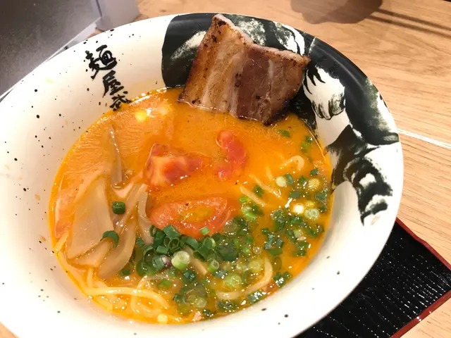 噢！真係同以前間公店好唔同，餸又唔同，個湯都唔同，食落都好唔同⋯⋯失望