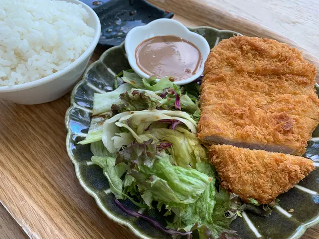 吉列厚切豬扒定食
