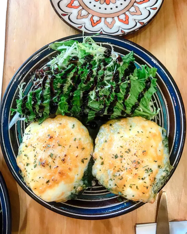 水牛芝士焗菠菜大啡菇