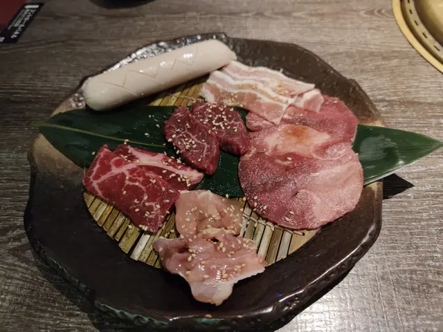 牛角嚴選六品燒肉盛合