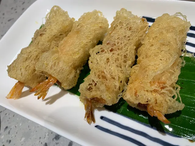 鳳尾蝦春卷 (4件)