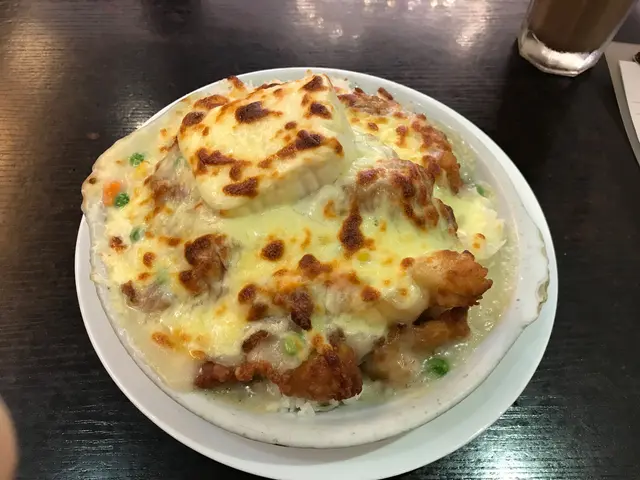 芝士焗豆腐魚柳飯