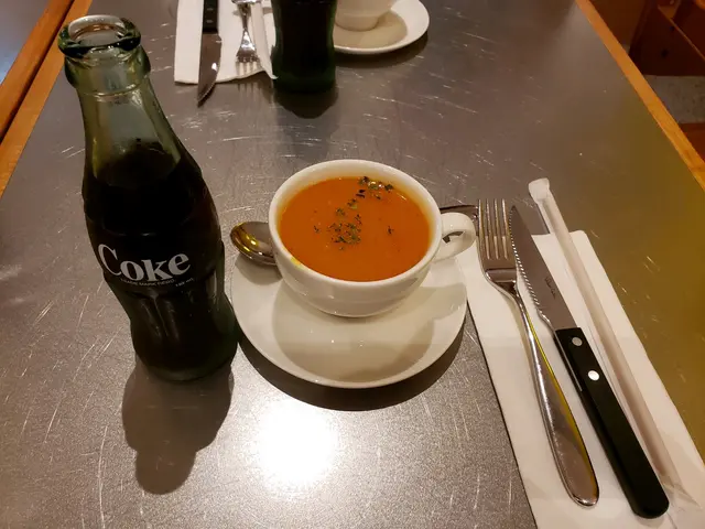 汽水
自家靚湯(蕃茄湯)
Home Soup