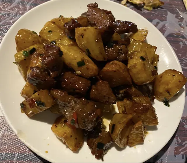 薯仔牛柳粒