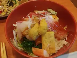 極上什錦魚生飯