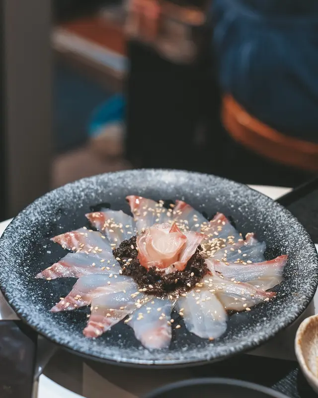 黑松露鯛魚薄切 