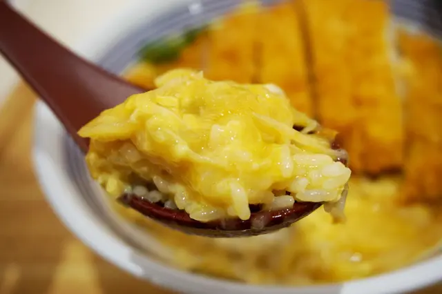 滑蛋吉列豬扒丼