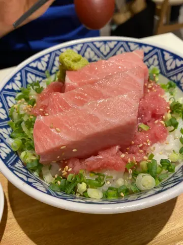 拖羅丼